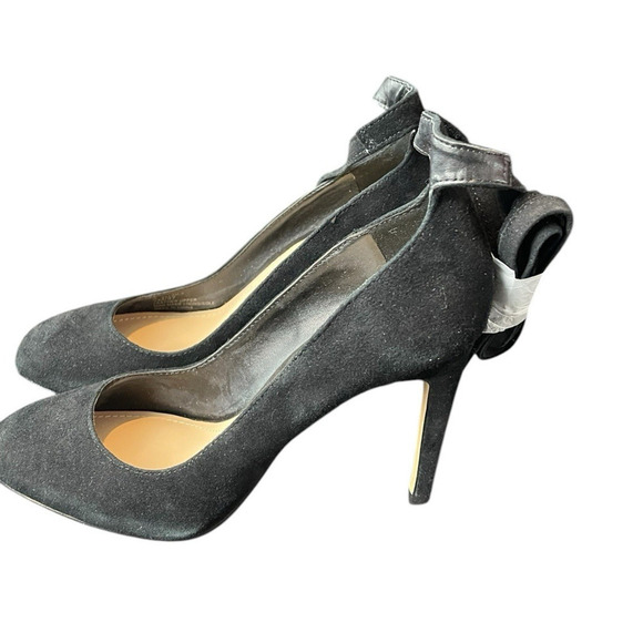 BCBG Ellah Black Sueded Lace Up Stiletto Pumps Women Size 7 Almond Toe NWT Y2K - Picture 1 of 9